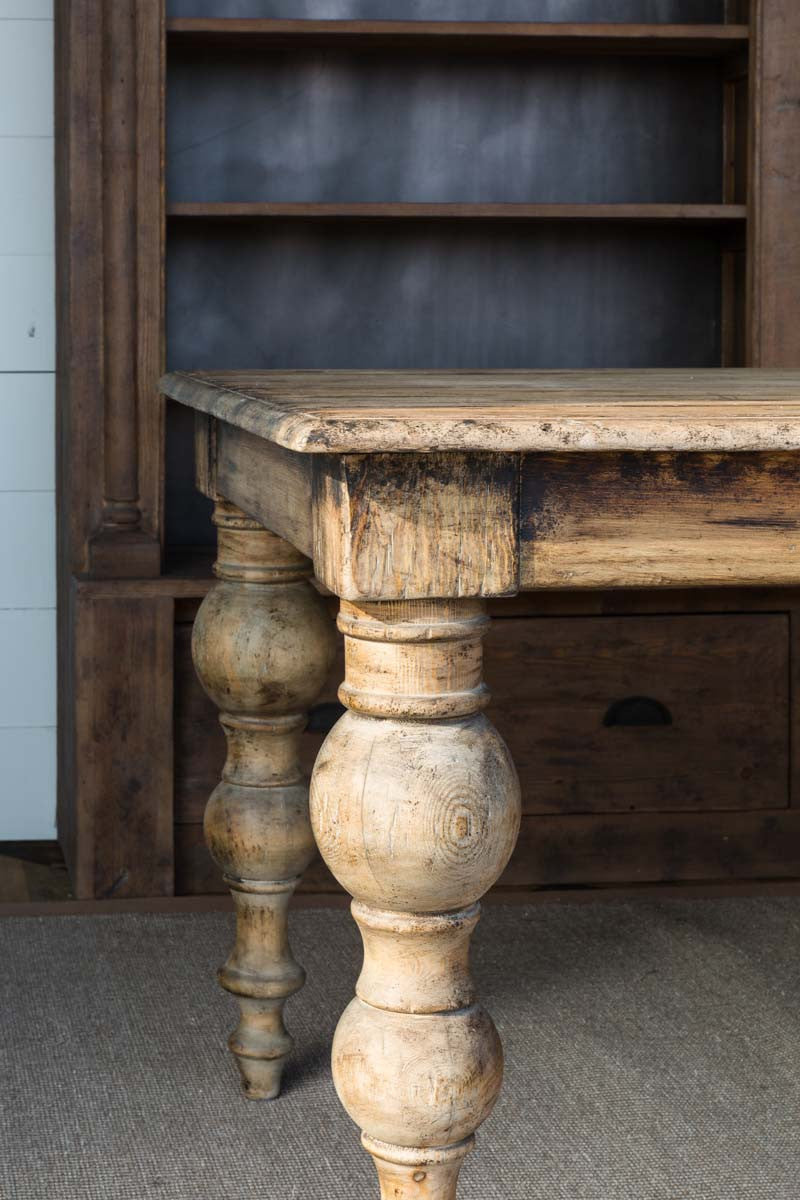 Old Traditions Dining Table